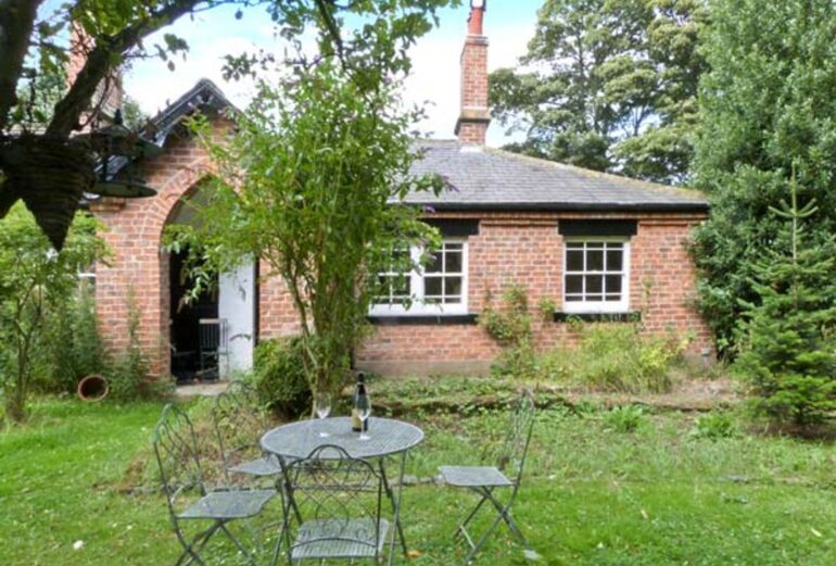 Bousdale Cottage Thumbnail Image