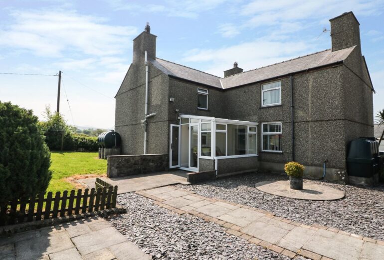 Cefn Werthyd Farmhouse Thumbnail Image