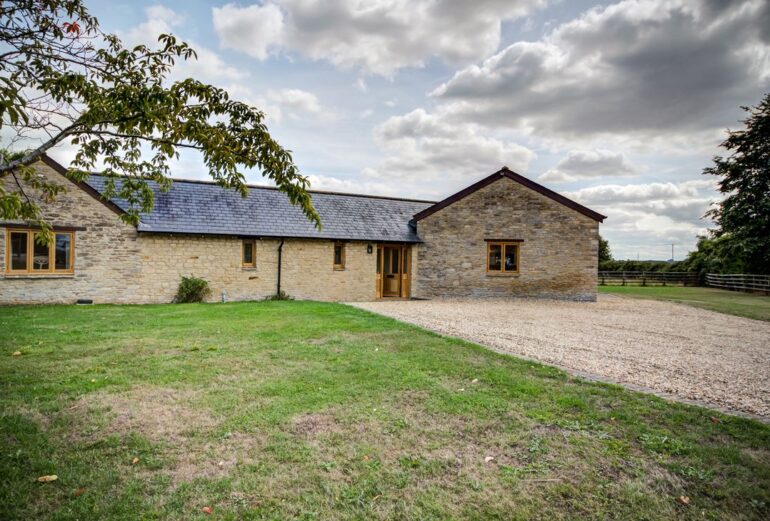 Lower Farm Barn Thumbnail Image