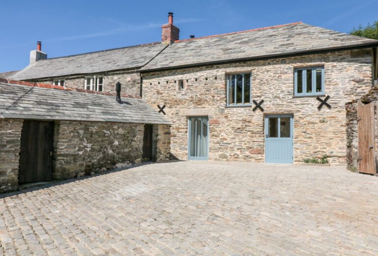 Manor House Barn Thumbnail Image