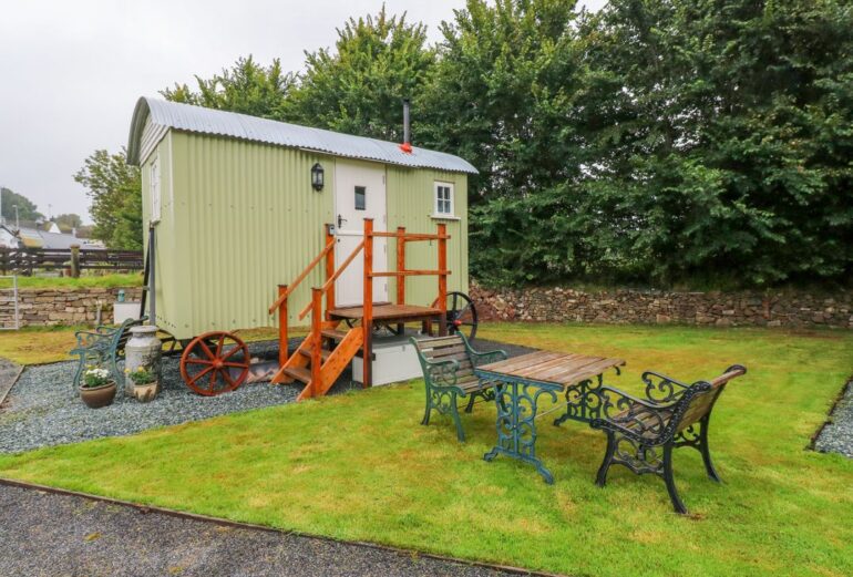 Shepherds Hut – The Hurdle Thumbnail Image