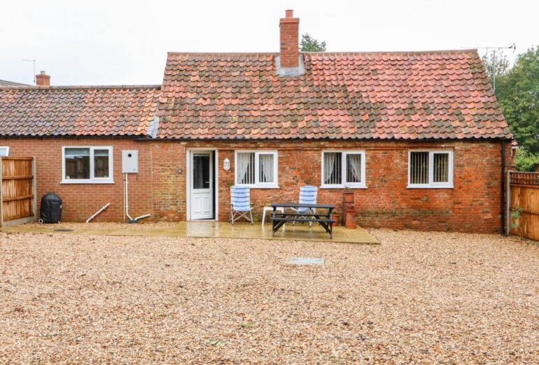 Hadleigh Farm Cottage Thumbnail Image