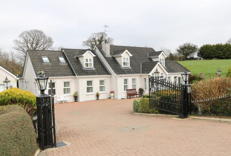 Lough Neagh Cottage Thumbnail Image