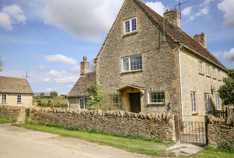 Stable Cottage Thumbnail Image