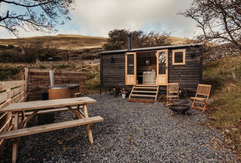 Moelfre – Shepherds Hut Thumbnail Image