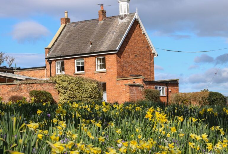 Stable Cottage Thumbnail Image