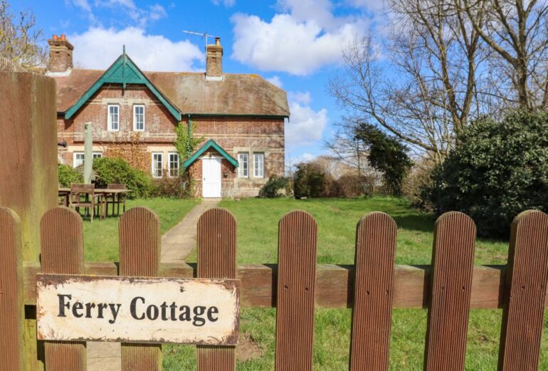 Ferry Cottage Thumbnail Image