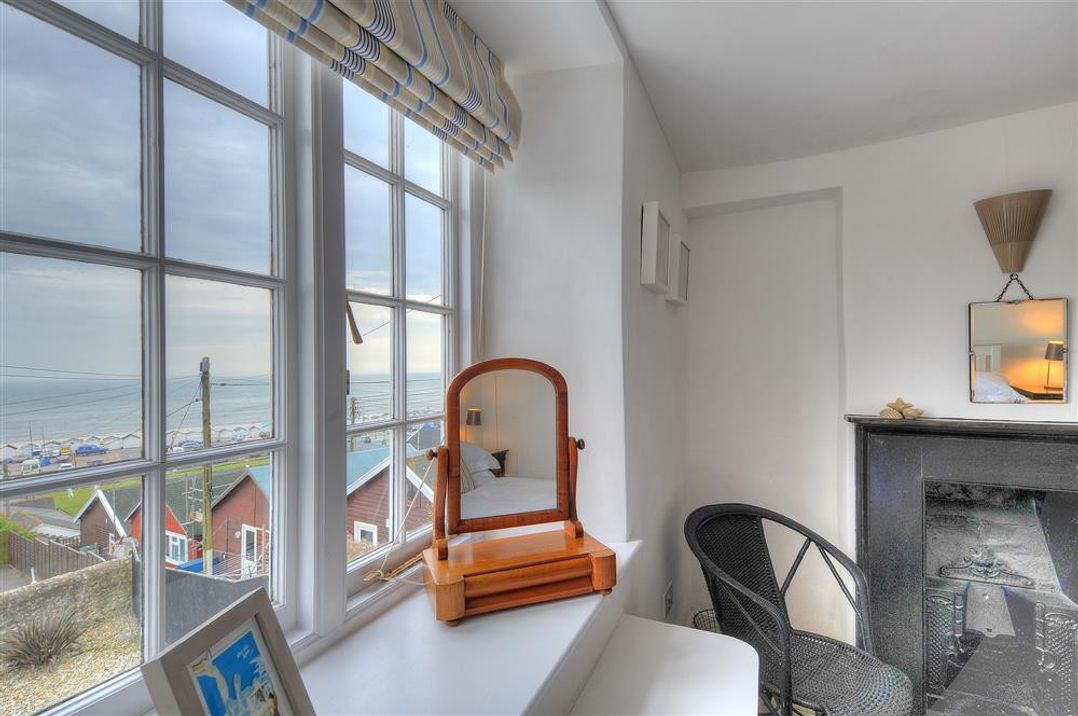 10 Cobb Terrace In Lyme Regis, Dorset | Cottages & Lodges