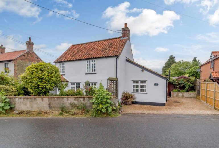 Hollyhedge Cottage Thumbnail Image