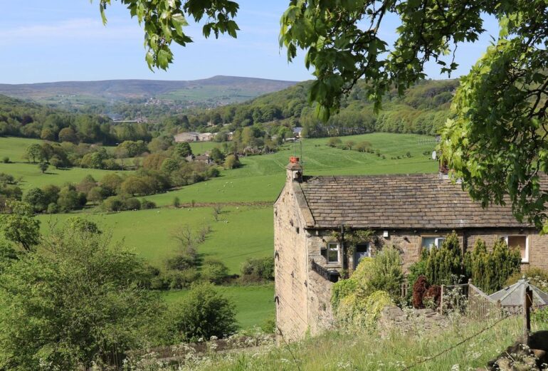 Holmdale Cottage Thumbnail Image