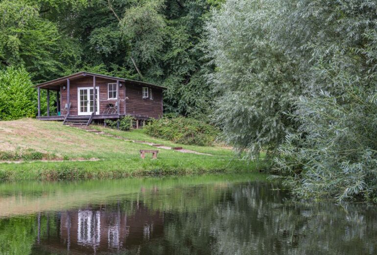 Lakeside Cabin Thumbnail Image