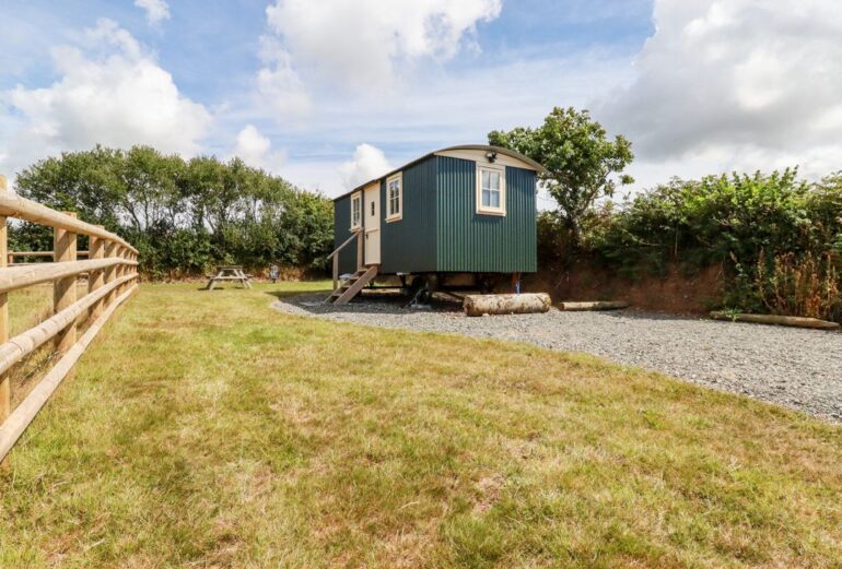 Cornerpark Shepherds Hut Thumbnail Image