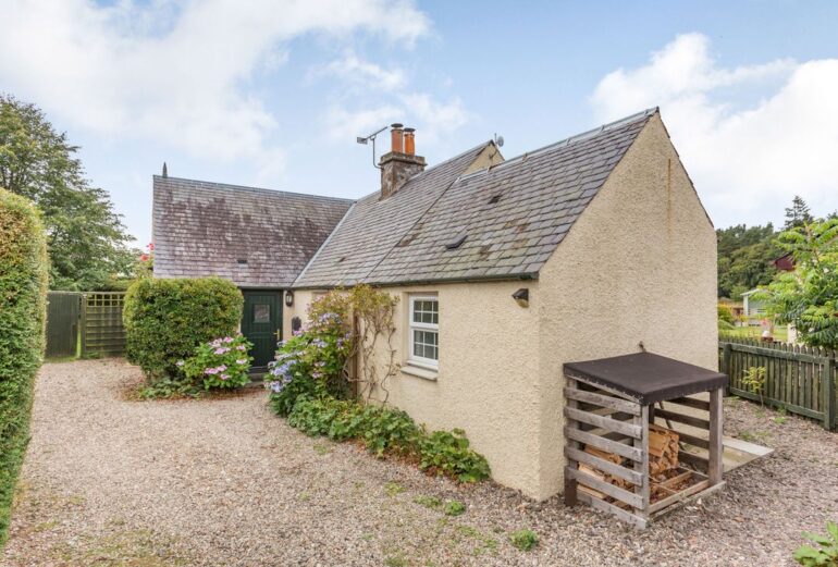 Ralston Bothy Thumbnail Image