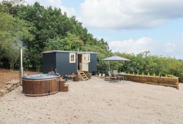 High Grounds Shepherd’s Hut Thumbnail Image