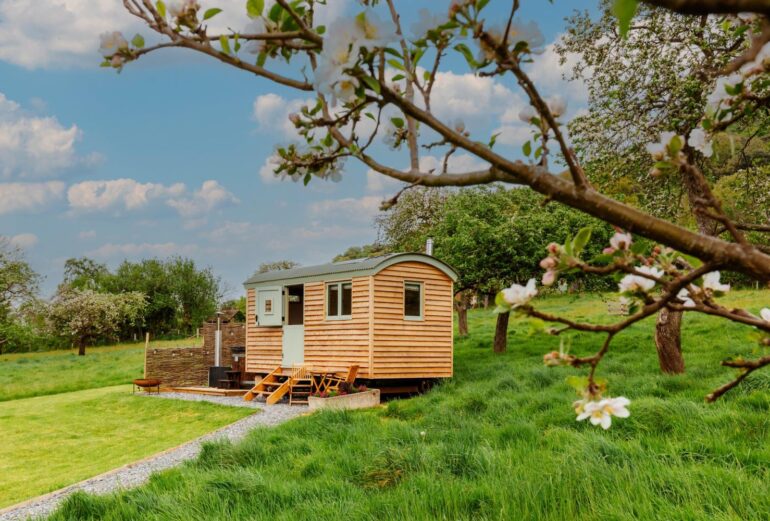 Bramley Hut Thumbnail Image